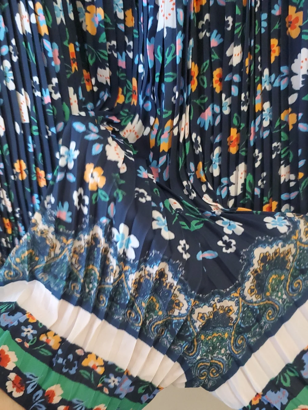 her…bottari floral pleated